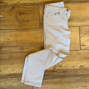 Cream lolita skinny lucky brand jeans!